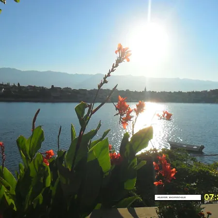 Bed & Breakfast Beachfront House Pope