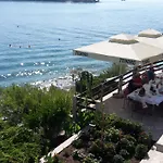 Bed and Breakfast Beachfront House Pope Selca (Brac)