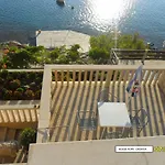 Bed and Breakfast Beachfront House Pope Selca (Brac)