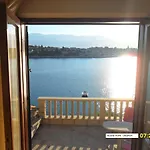 Beachfront House Pope Bed and Breakfast Selca (Brac)