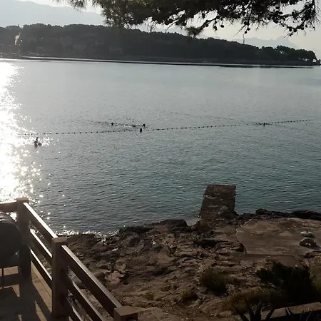 Beachfront House Pope Отель типа 