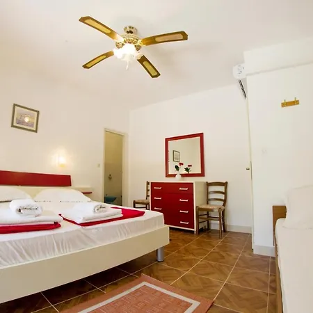 Bed & Breakfast Beachfront House Pope *