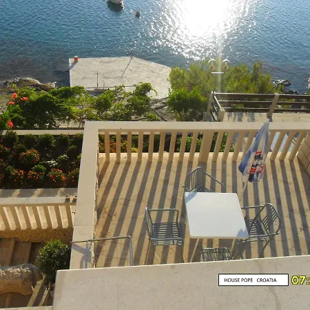 Bed & Breakfast Beachfront House Pope Selca (Brac)