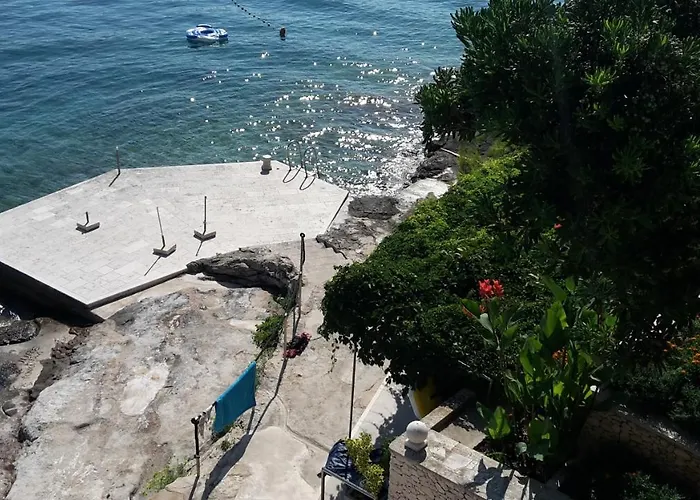 ベッド・アンド・ブレックファスト Beachfront House Pope Selca